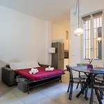Centro - Moderno Per 4 Persone Διαμέρισμα
