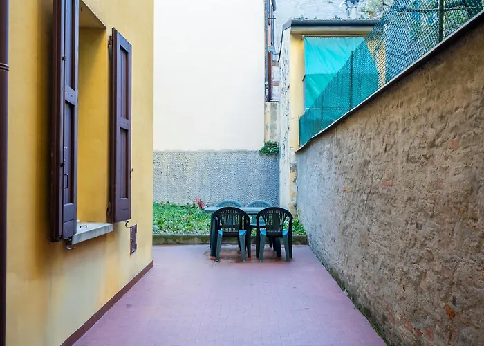 Centro - Moderno Per 4 Persone 볼로냐