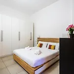 Appartamento Centro - Moderno Per 4 Persone